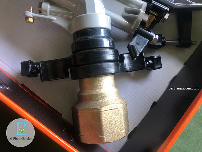Phần đuôi và ren súng tưới Ducar Atom 28